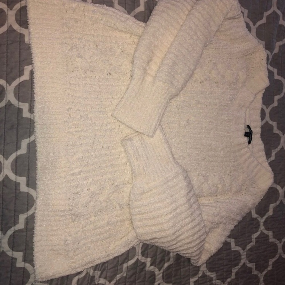 Express white popcorn style sweater